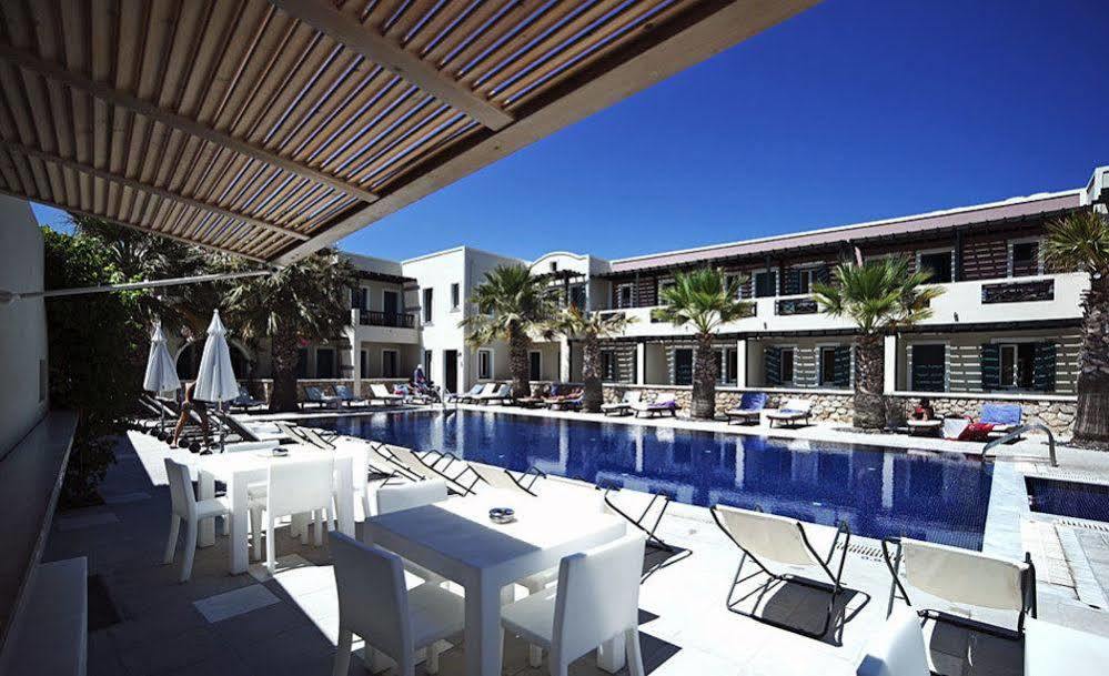 Rose Bay Hotel Kamári Exterior foto